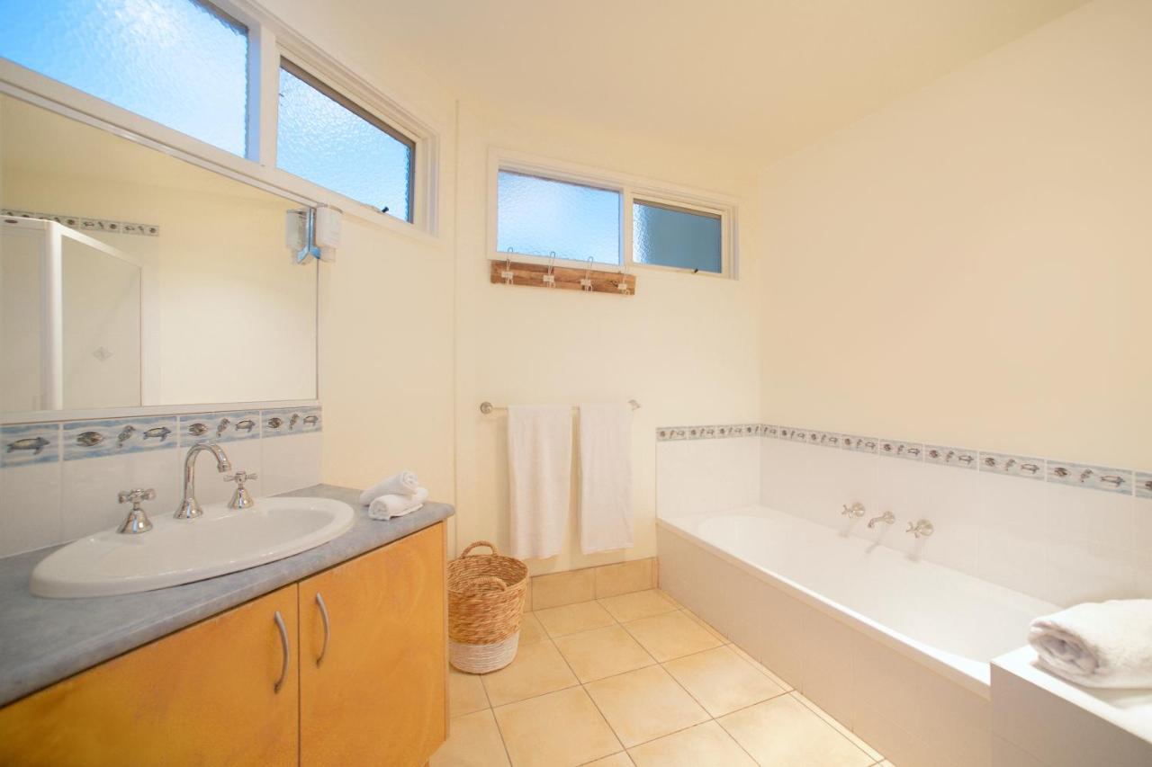 Boathouse Resort Studios And Suites Блеъргоури Екстериор снимка