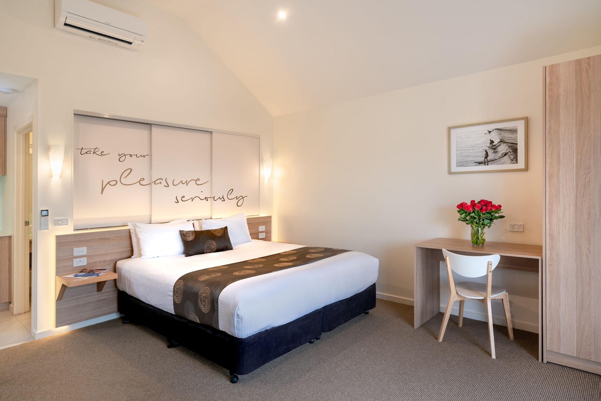 Boathouse Resort Studios And Suites Блеъргоури Екстериор снимка