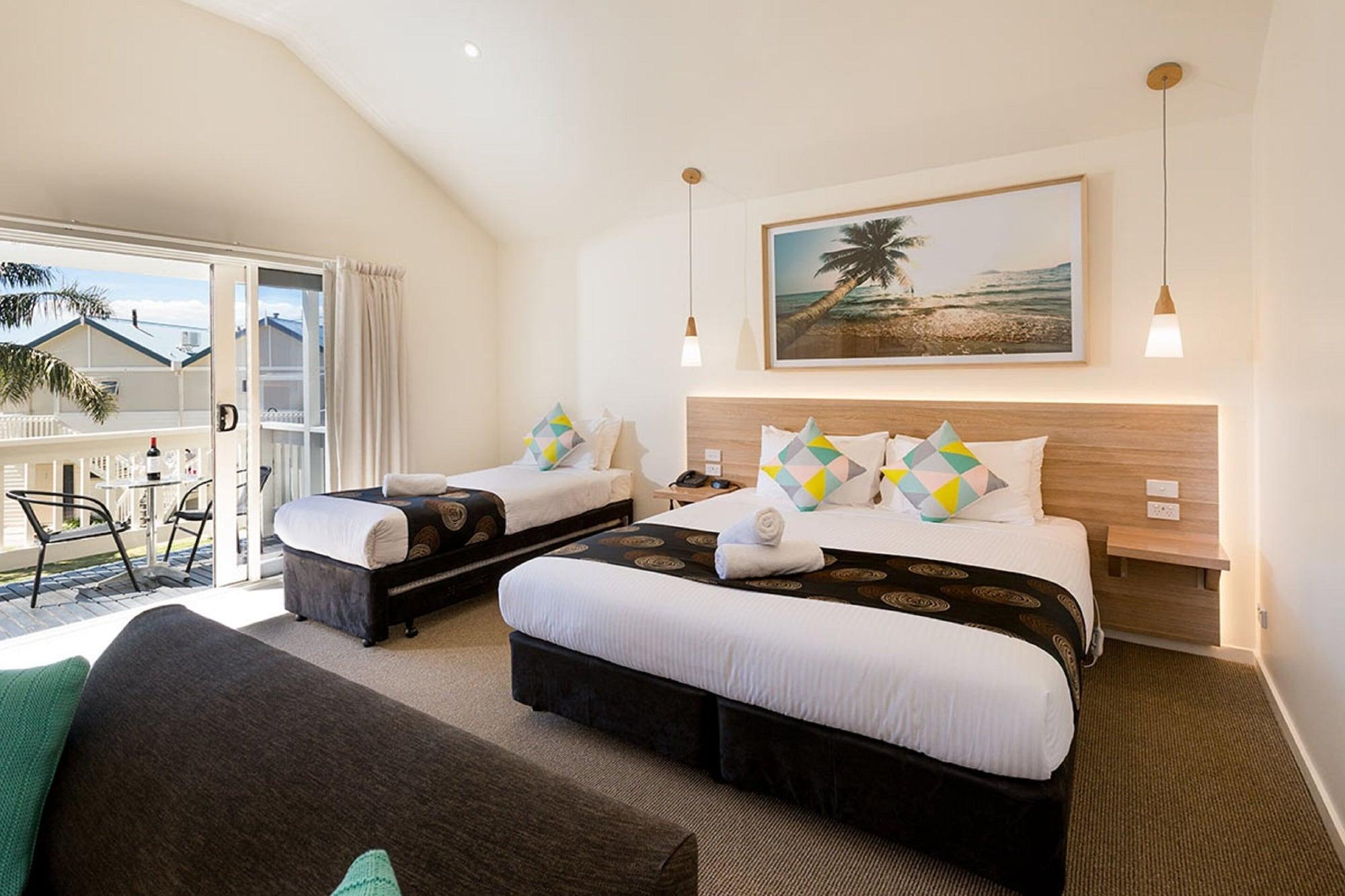 Boathouse Resort Studios And Suites Блеъргоури Екстериор снимка