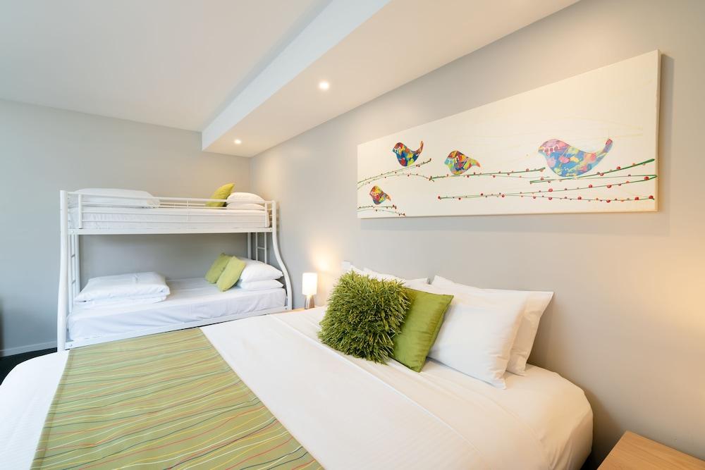 Boathouse Resort Studios And Suites Блеъргоури Екстериор снимка