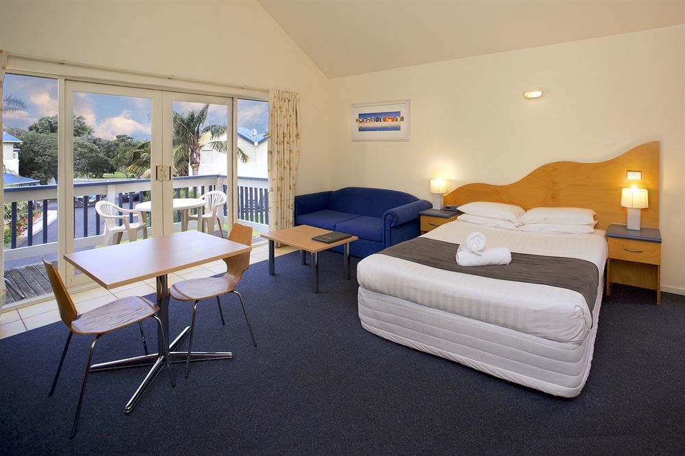 Boathouse Resort Studios And Suites Блеъргоури Екстериор снимка