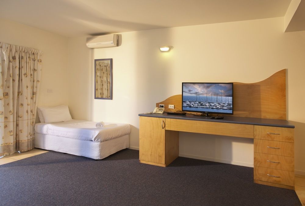 Boathouse Resort Studios And Suites Блеъргоури Екстериор снимка