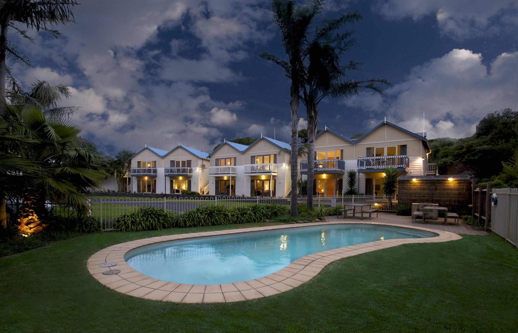 Boathouse Resort Studios And Suites Блеъргоури Екстериор снимка